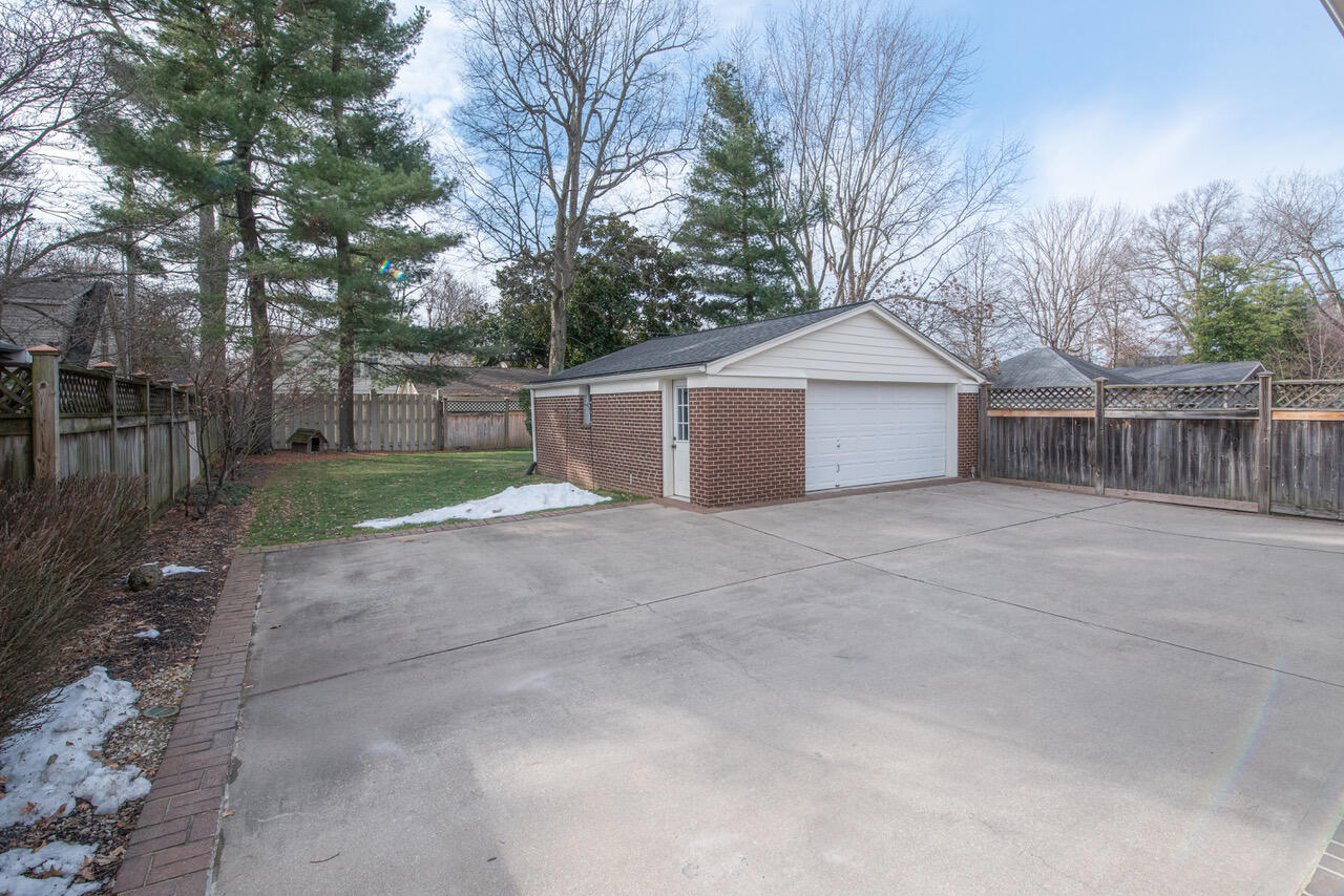 1130 Fontaine Road Lexington, KY 40502 - Photo 41 of 57 _SEM1981
