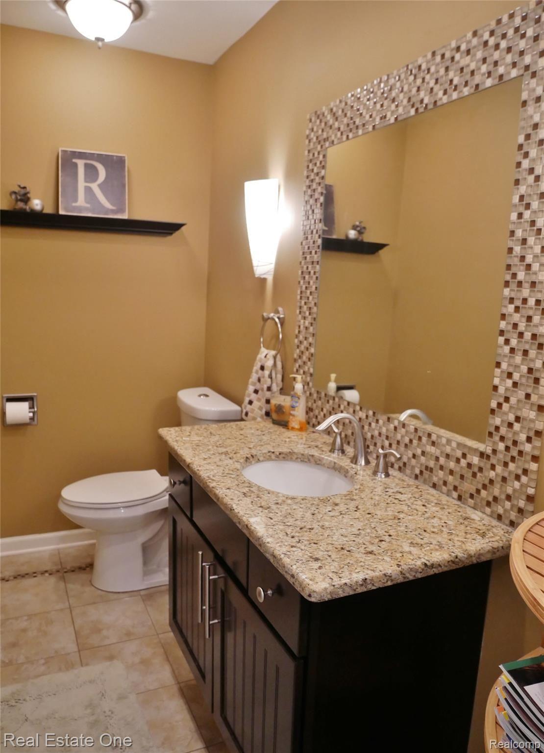 4031 Normandy Road Royal Oak, MI 48073 - Photo 11 of 18 master bath.JPG