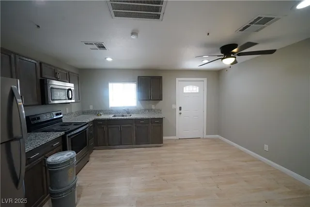 $995 | 1175 South Mojave Road, Unit 4, Las Vegas, NV 89104