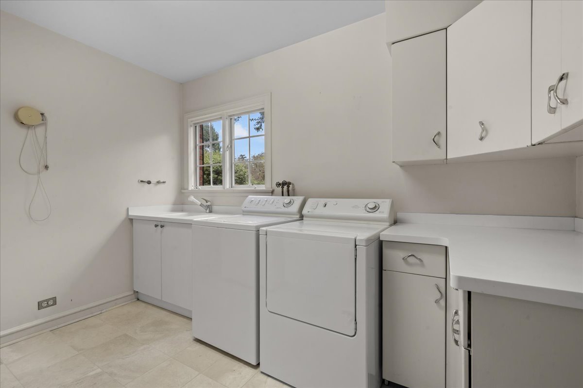 64 Locust Road Winnetka, IL 60093 - Photo 37 of 50 Gallery Image 37