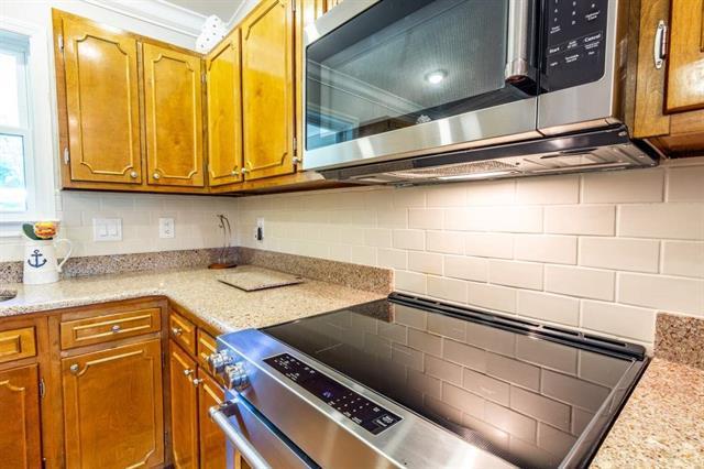 1071 Groover Road Spring City, TN 37381 - Photo 8 of 40 8-Updated Stainless Appliances
