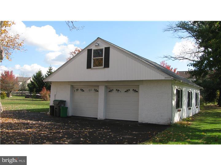 424 Beck Road Souderton, PA 18964 - Photo 20 of 23 Garage