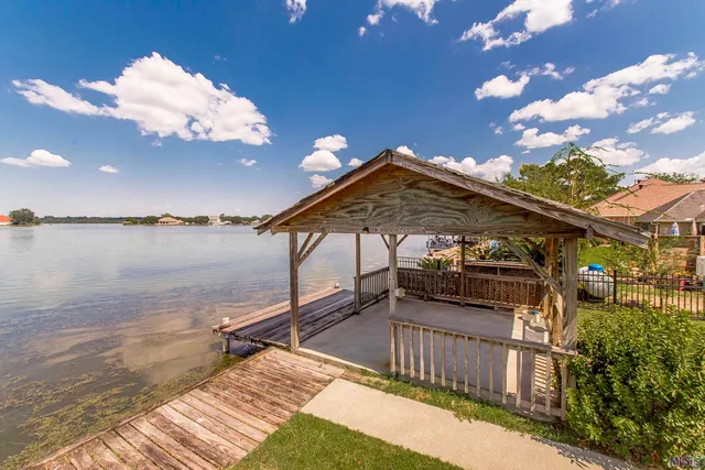 $425,000 | 13603 Riverlake Drive, Covington, LA 70435