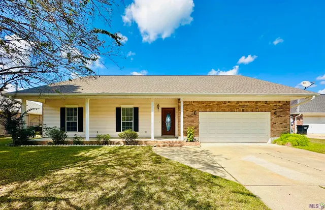 $425,000 | 13603 Riverlake Drive, Covington, LA 70435