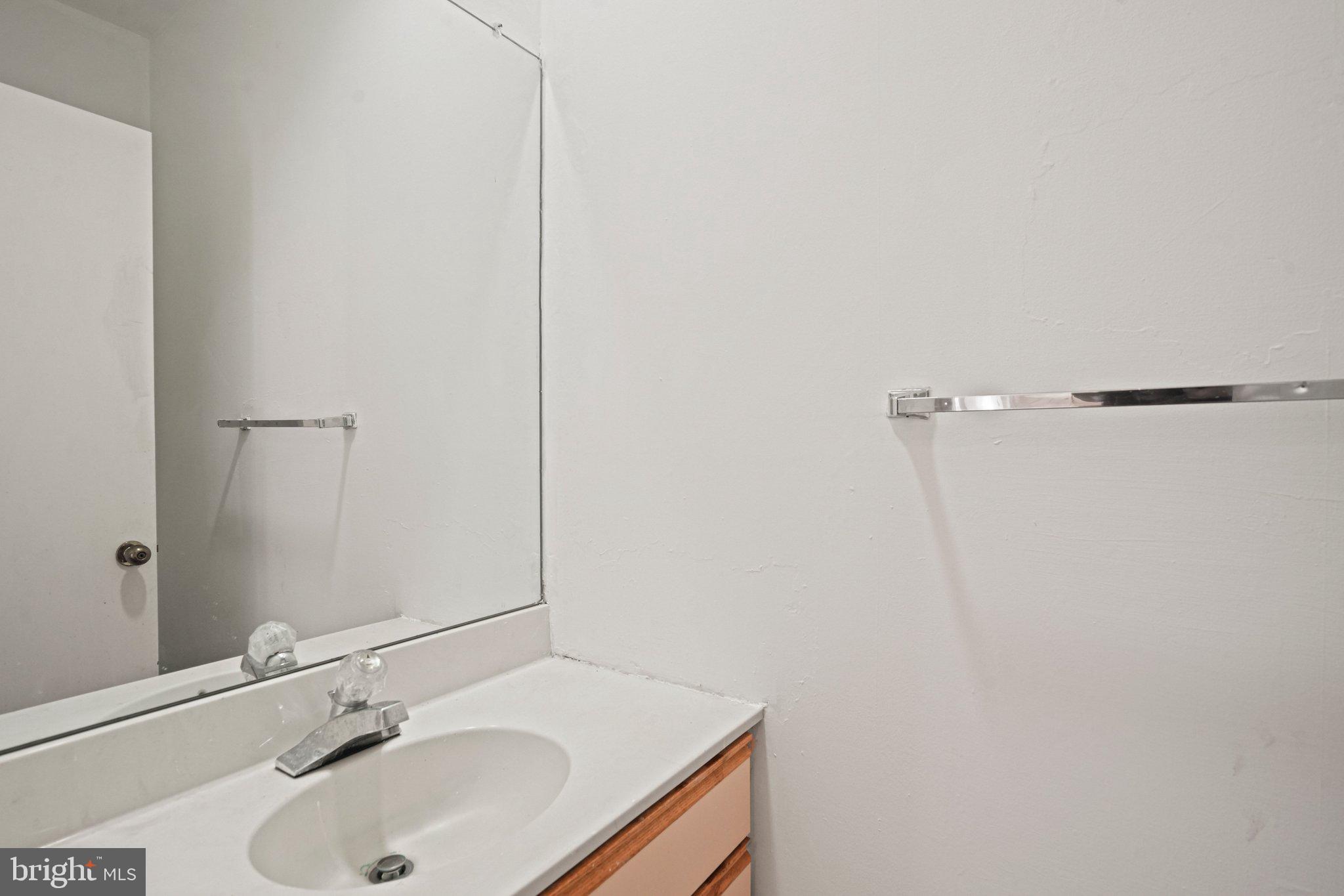 10320 Glen Road Potomac, MD 20854 - Photo 13 of 36 Gallery Image 13