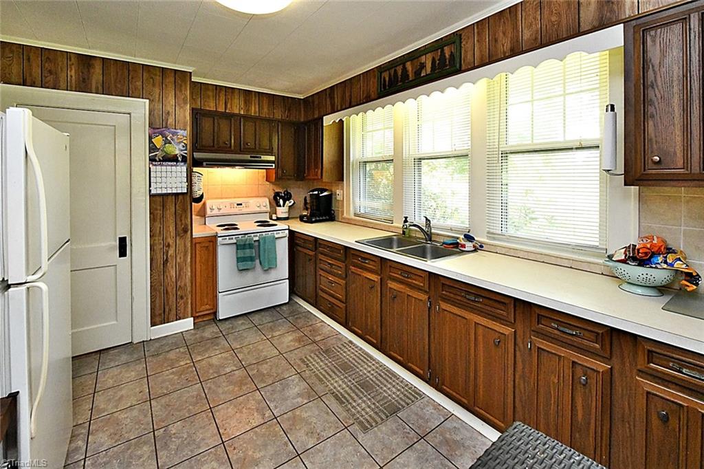 2145 Wesley Road Boonville, NC 27011 - Photo 8 of 25 Gallery Image 8