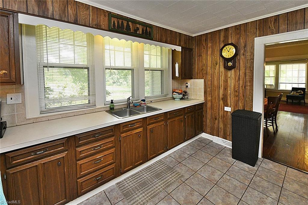 2145 Wesley Road Boonville, NC 27011 - Photo 9 of 25 Gallery Image 9