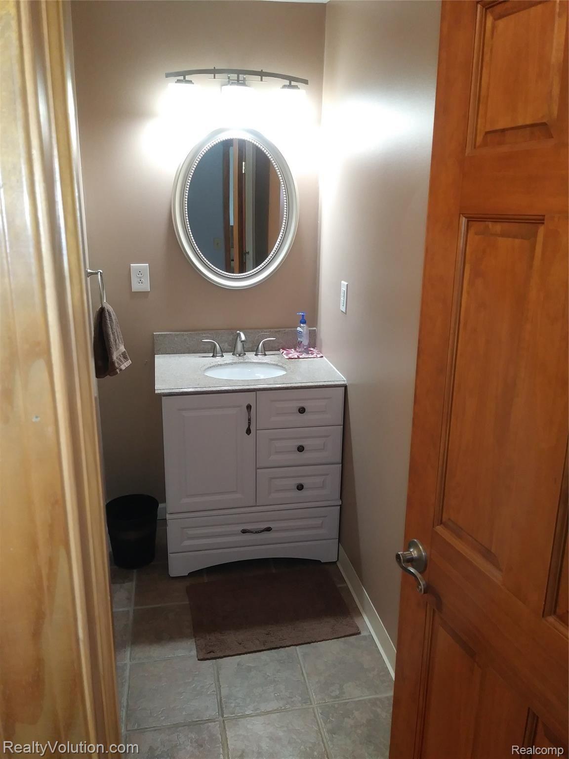 1362 North Genesee Road Burton, MI 48509 - Photo 42 of 43 20190617_114851.jpg