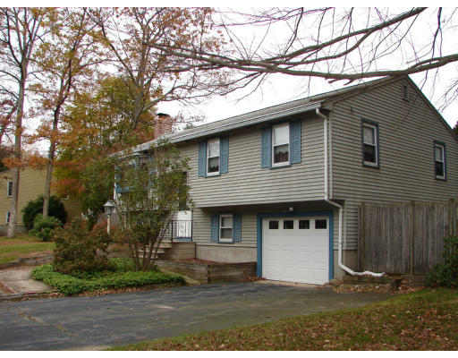 32 Kensington Road Norton, MA 02766 - Photo 2 of 13 Gallery Image 2