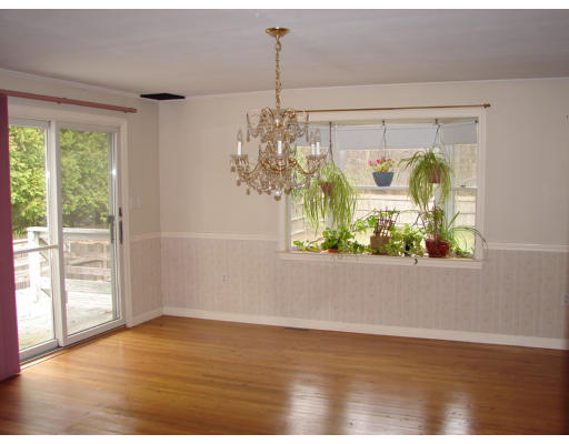 32 Kensington Road Norton, MA 02766 - Photo 3 of 13 Gallery Image 3