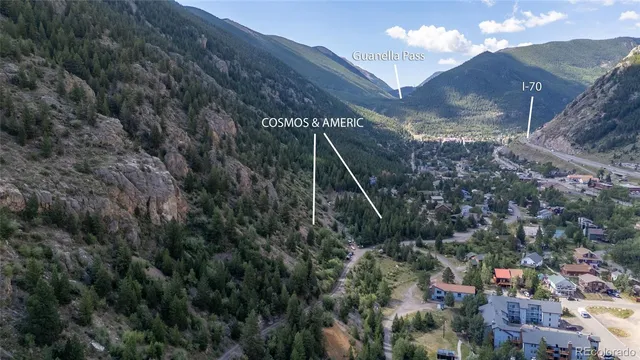 a picture of city view