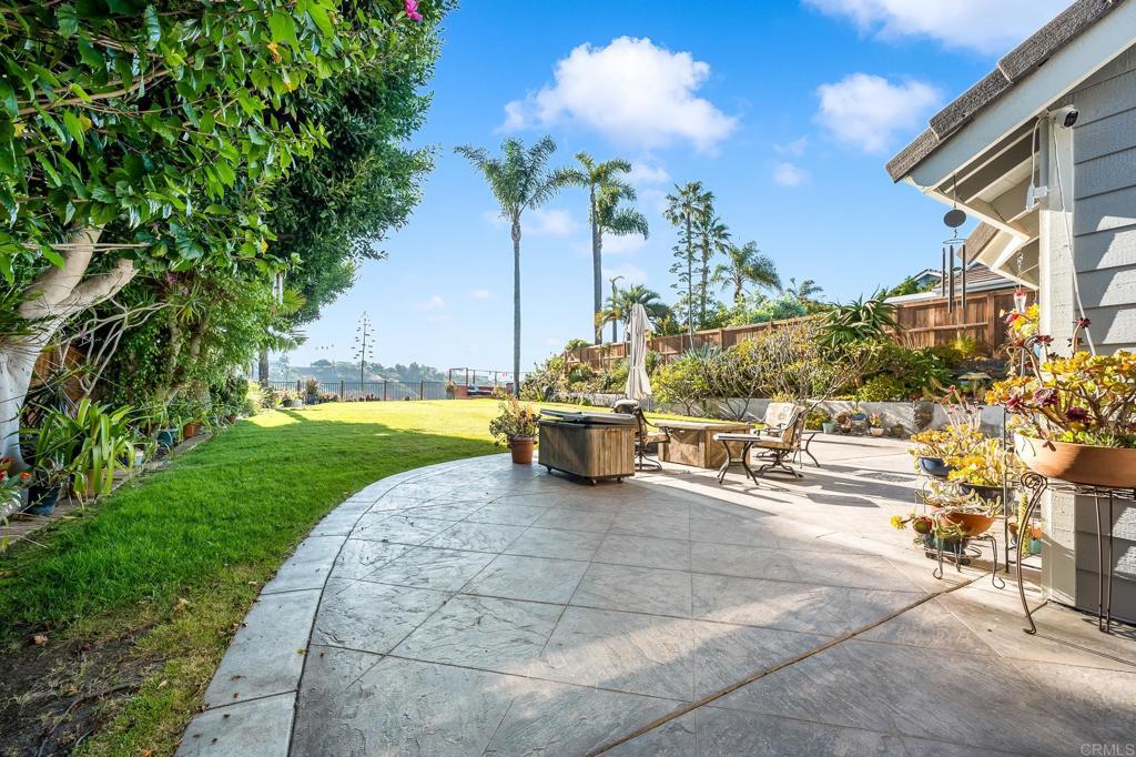 1592 Hawk View Drive Encinitas, CA 92024 - Photo 30 of 55 a view of a yard with plants