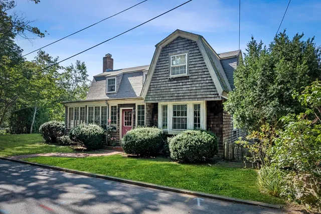 $955,000 | 10 Jersey Lane, Manchester, MA 01944