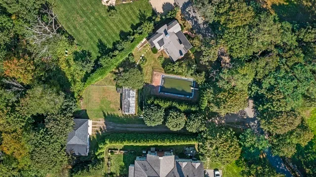 $955,000 | 10 Jersey Lane, Manchester, MA 01944