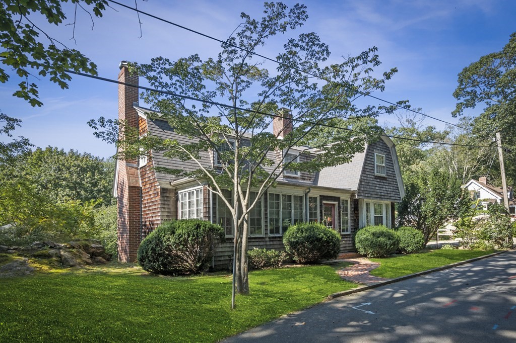 10 Jersey Lane Manchester, MA 01944 - Photo 3 of 34