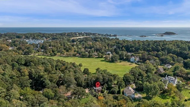 $955,000 | 10 Jersey Lane, Manchester, MA 01944