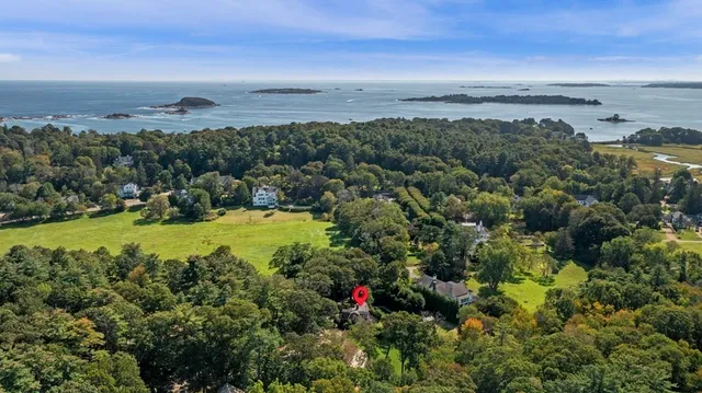 $955,000 | 10 Jersey Lane, Manchester, MA 01944