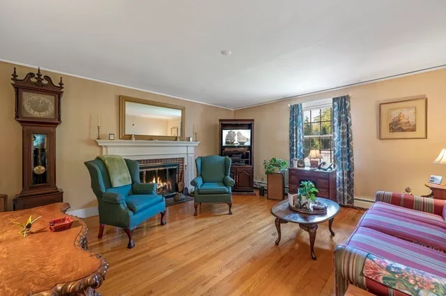 $955,000 | 10 Jersey Lane, Manchester, MA 01944