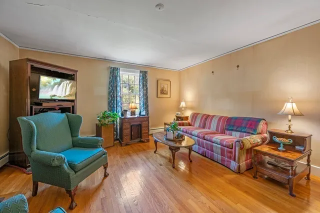 $955,000 | 10 Jersey Lane, Manchester, MA 01944