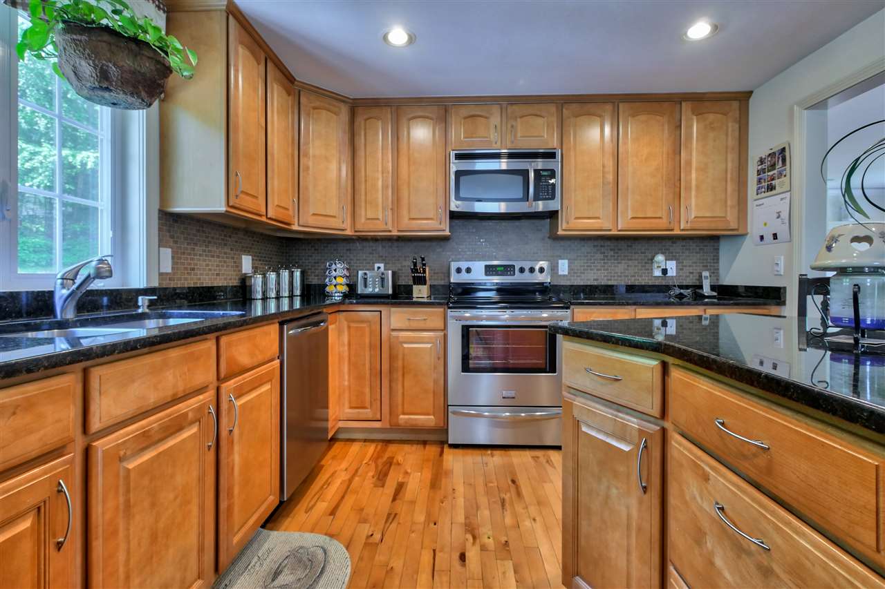 80 Wallace Road Goffstown, NH 03045 - Photo 20 of 36