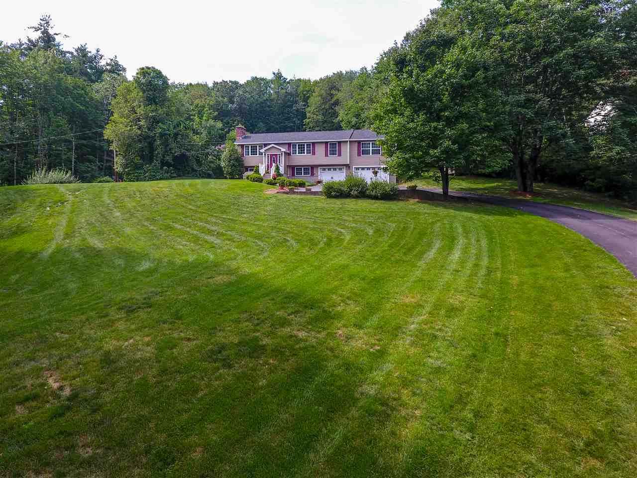 80 Wallace Road Goffstown, NH 03045 - Photo 4 of 36