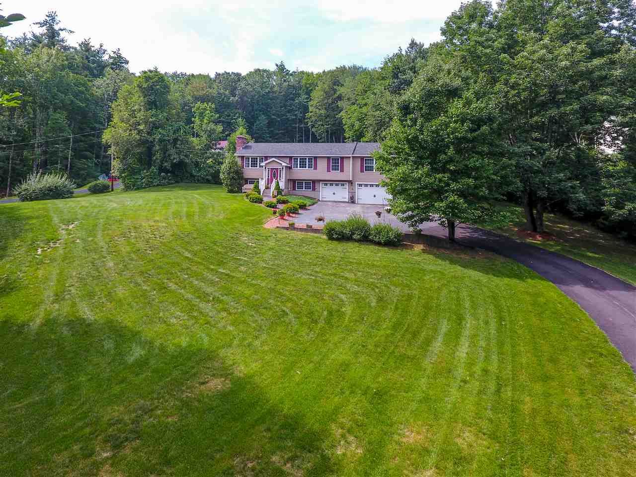 80 Wallace Road Goffstown, NH 03045 - Photo 5 of 36