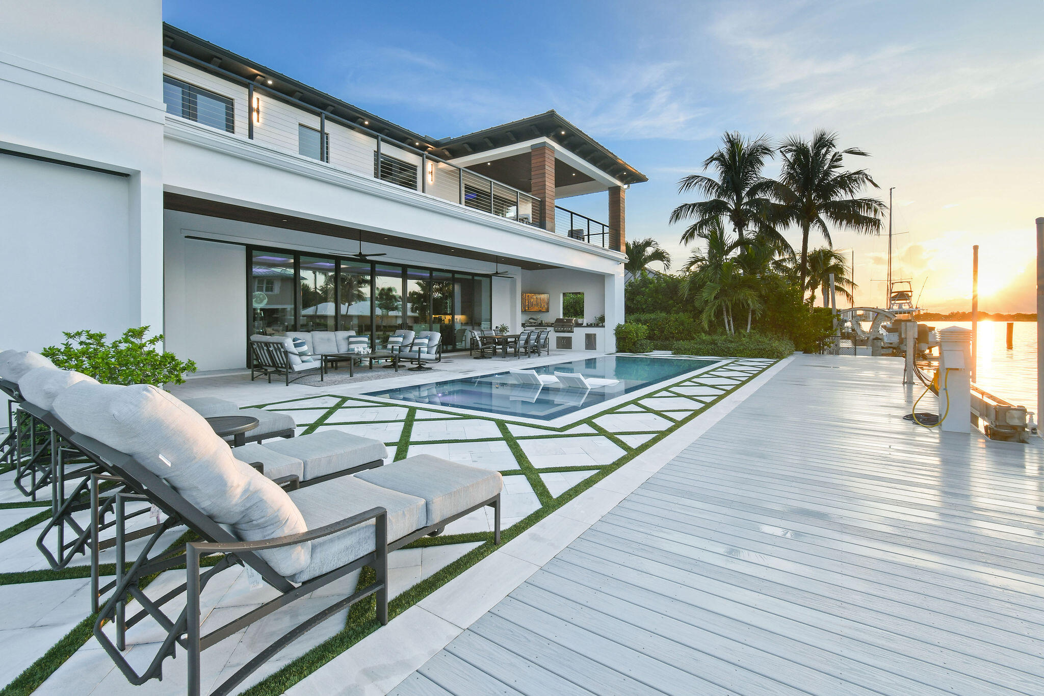 1060 Fairview Lane Singer Island, FL 33404 - Photo 66 of 82 a view of a house with swimming pool and sitting area