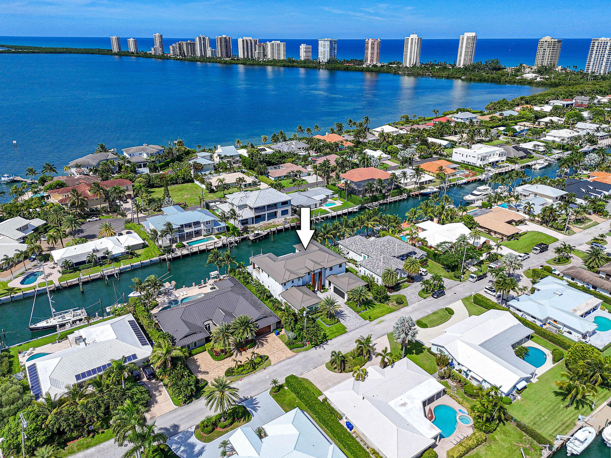 1060 Fairview Lane Singer Island, FL 33404 - Photo 74 of 82 an aerial view of residential houses with outdoor space