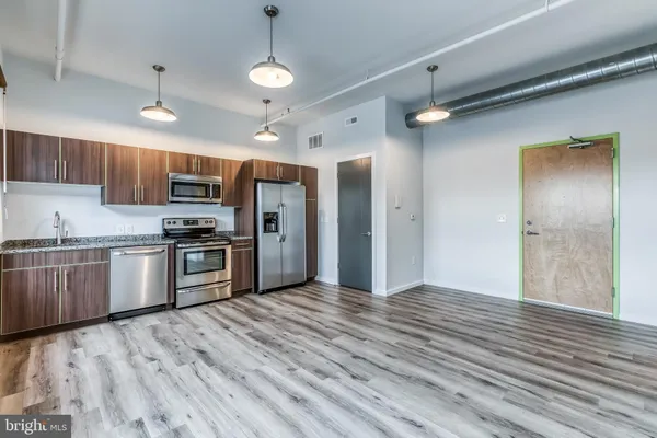 $1,233 | 4800 Brown Street, Unit 405, Philadelphia, PA 19139