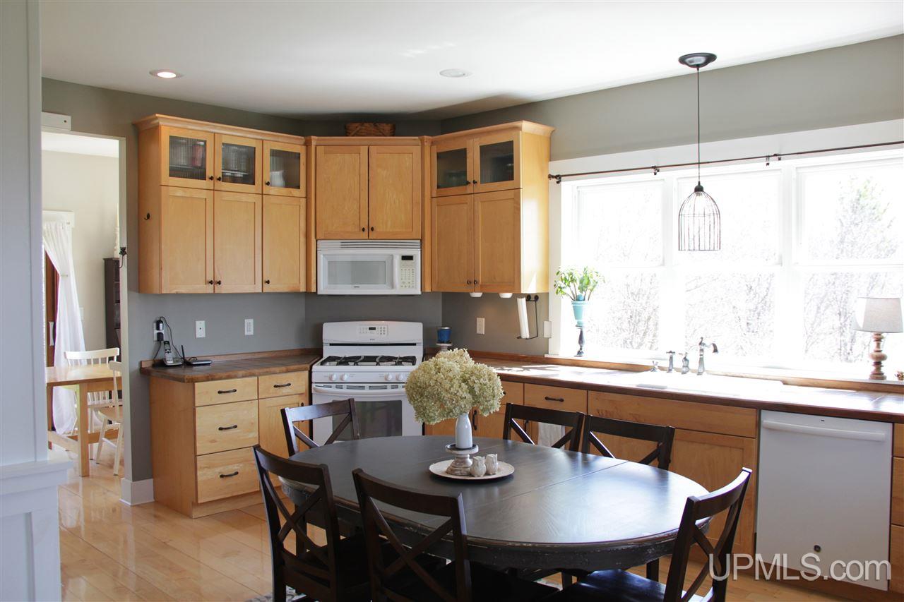22636 Hilltop Road Hancock, MI 49930 - Photo 11 of 35 Gallery Image 11