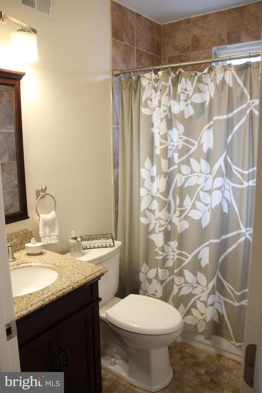 2518 Harmon Road Silver Spring, MD 20902 - Photo 12 of 29 Bath on first floor