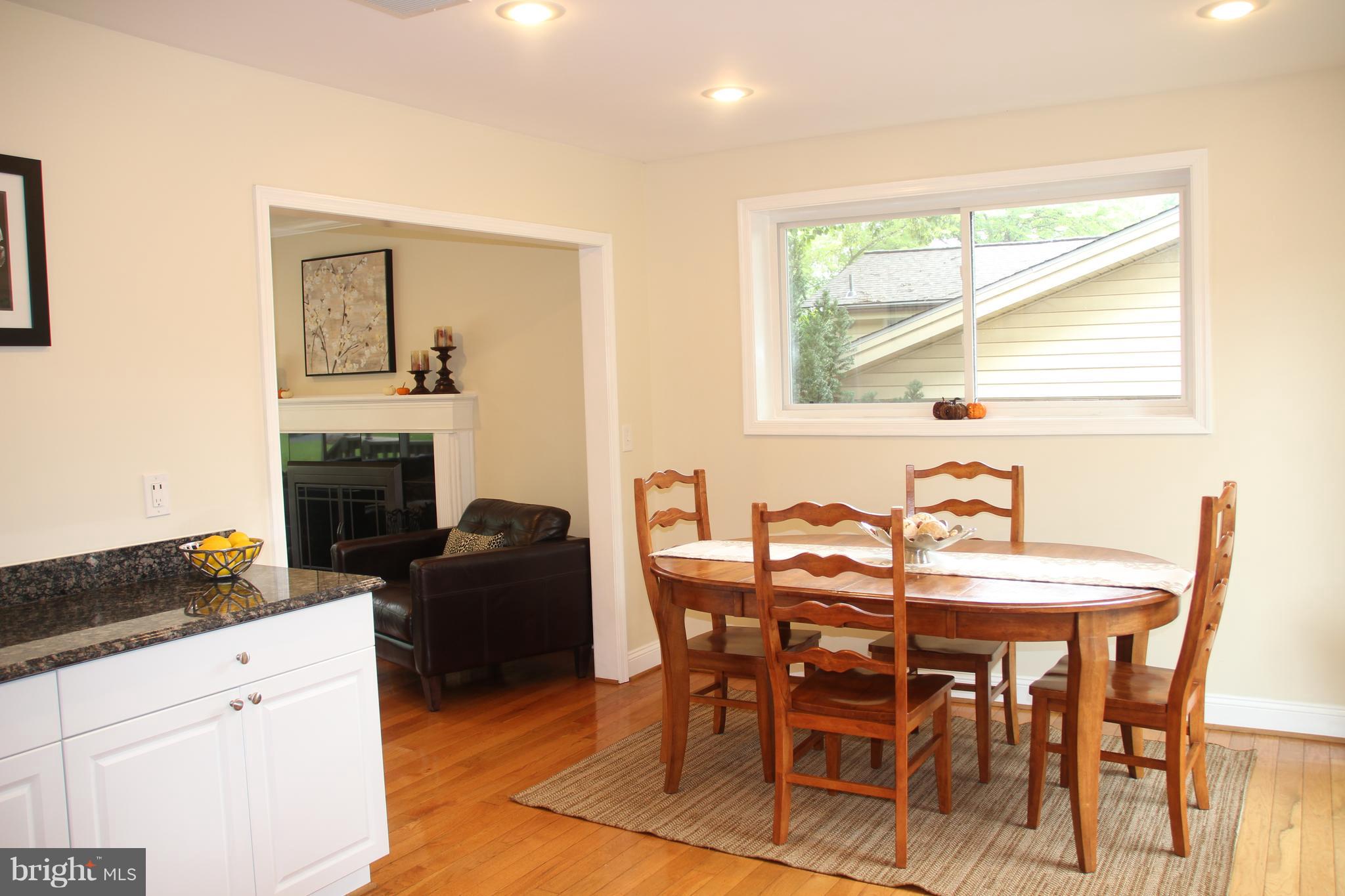 2518 Harmon Road Silver Spring, MD 20902 - Photo 9 of 29 Great entertaining space