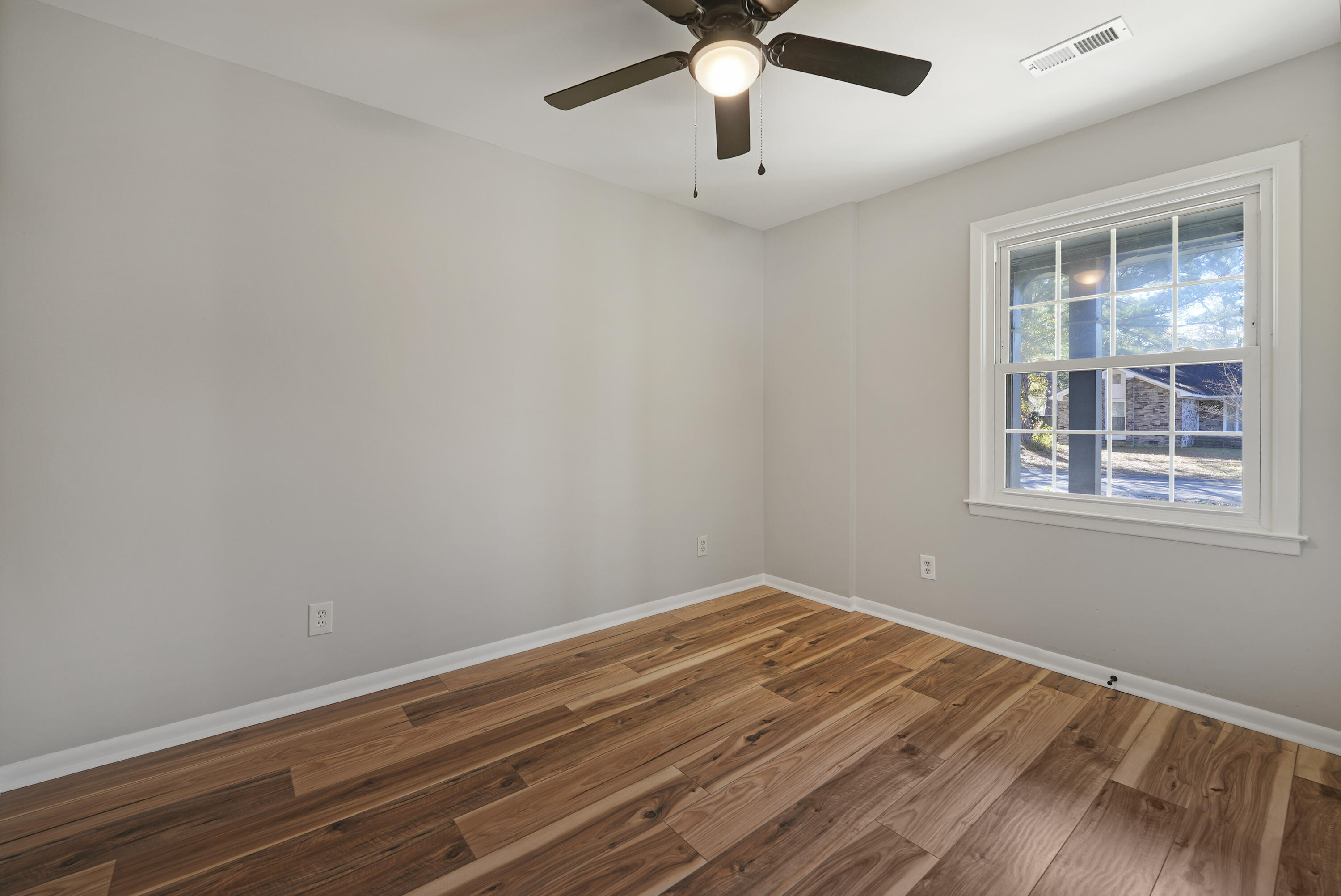 107 Sandtrap Road Summerville, SC 29483 - Photo 19 of 25 17
