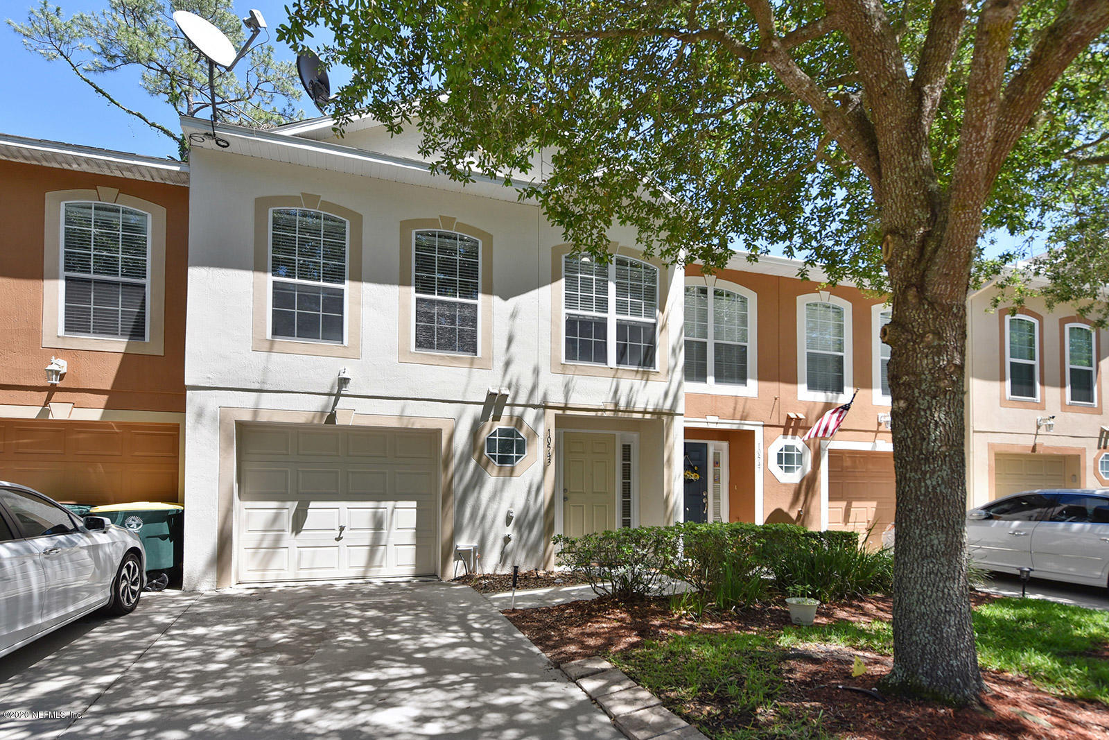 10543 Autumn Trace Road Jacksonville, FL 32257 - Photo 2 of 25 a front view of a house with a yard