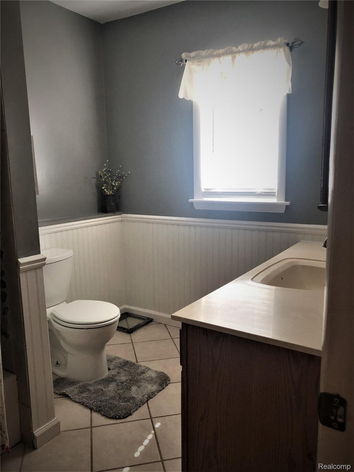 3205 West Burnside Road Otter Lake, MI 48464 - Photo 16 of 25 Fullbathfirstfloor1.jpg