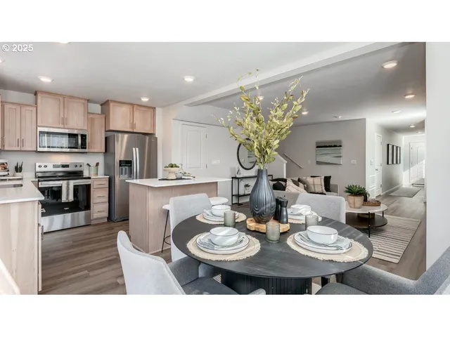 $414,995 | 6115 Southeast 16th Street, Gresham, OR 97080