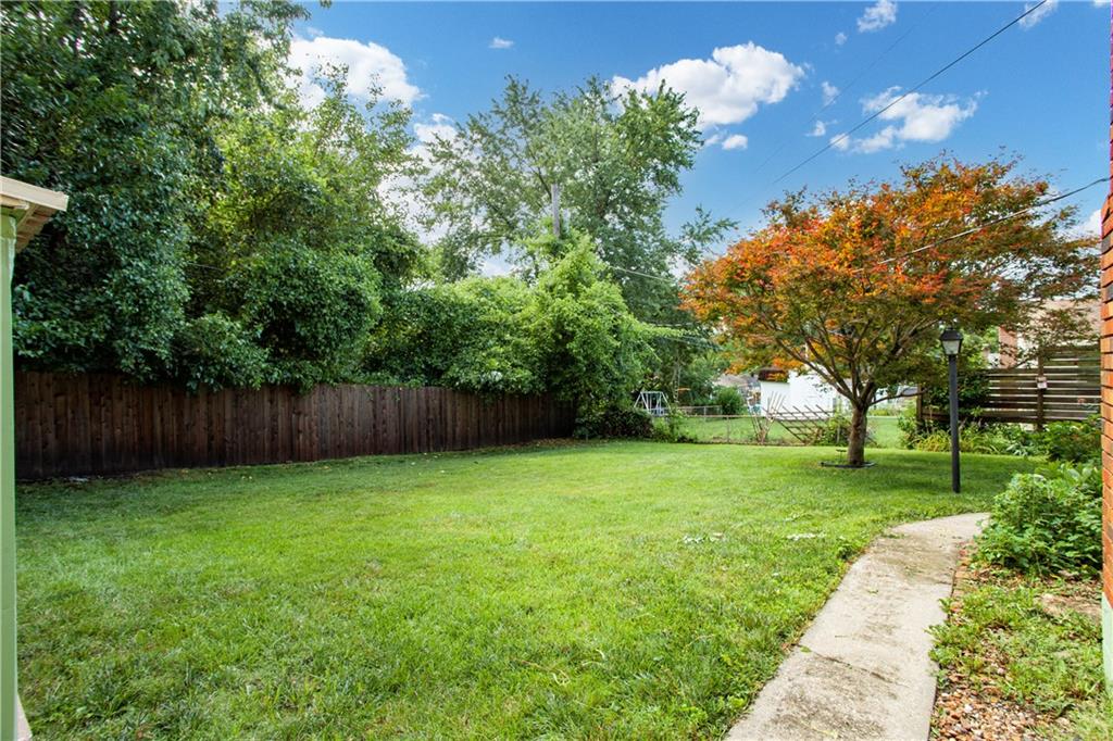 3917 South Spring Street Independence, MO 64055 - Photo 8 of 31