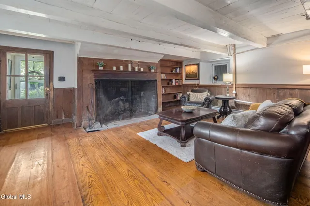 $995,000 | 432 Clipp Road, New Scotland, NY 12054