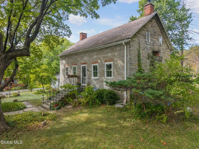 $995,000 | 432 Clipp Road, New Scotland, NY 12054