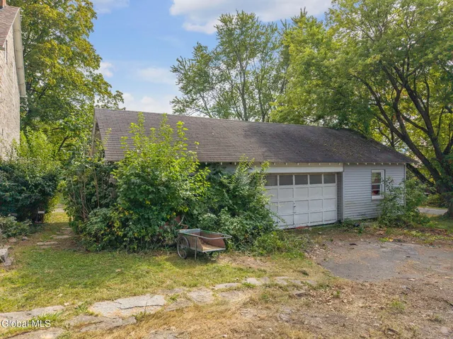 $995,000 | 432 Clipp Road, New Scotland, NY 12054