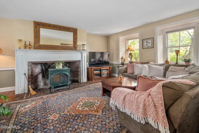 $995,000 | 432 Clipp Road, New Scotland, NY 12054