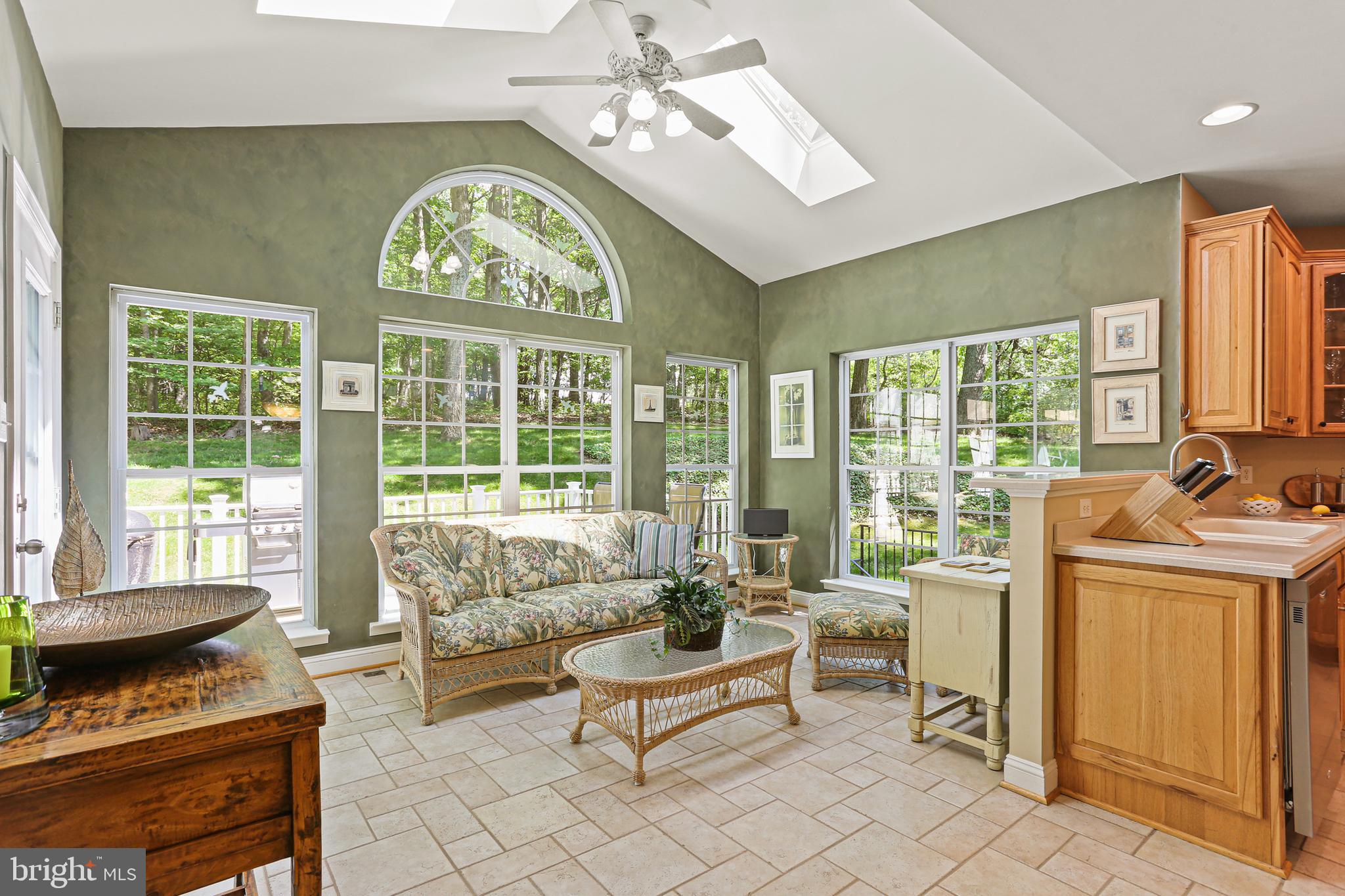 14439 Unionville Road Mount Airy, MD 21771 - Photo 15 of 57 Morning Room with skylights & palladian windows