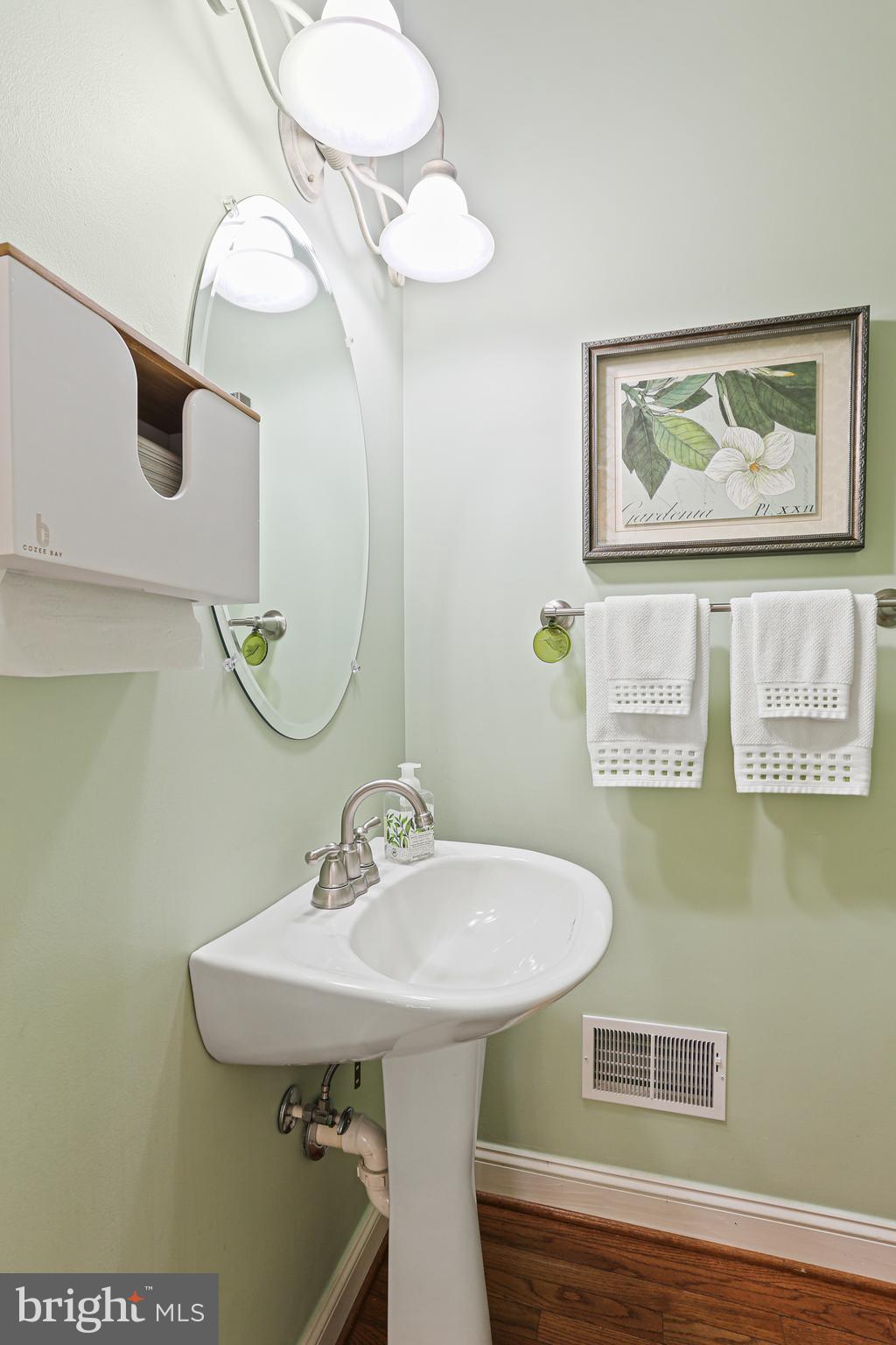 14439 Unionville Road Mount Airy, MD 21771 - Photo 20 of 57 Powder Room - Main Level