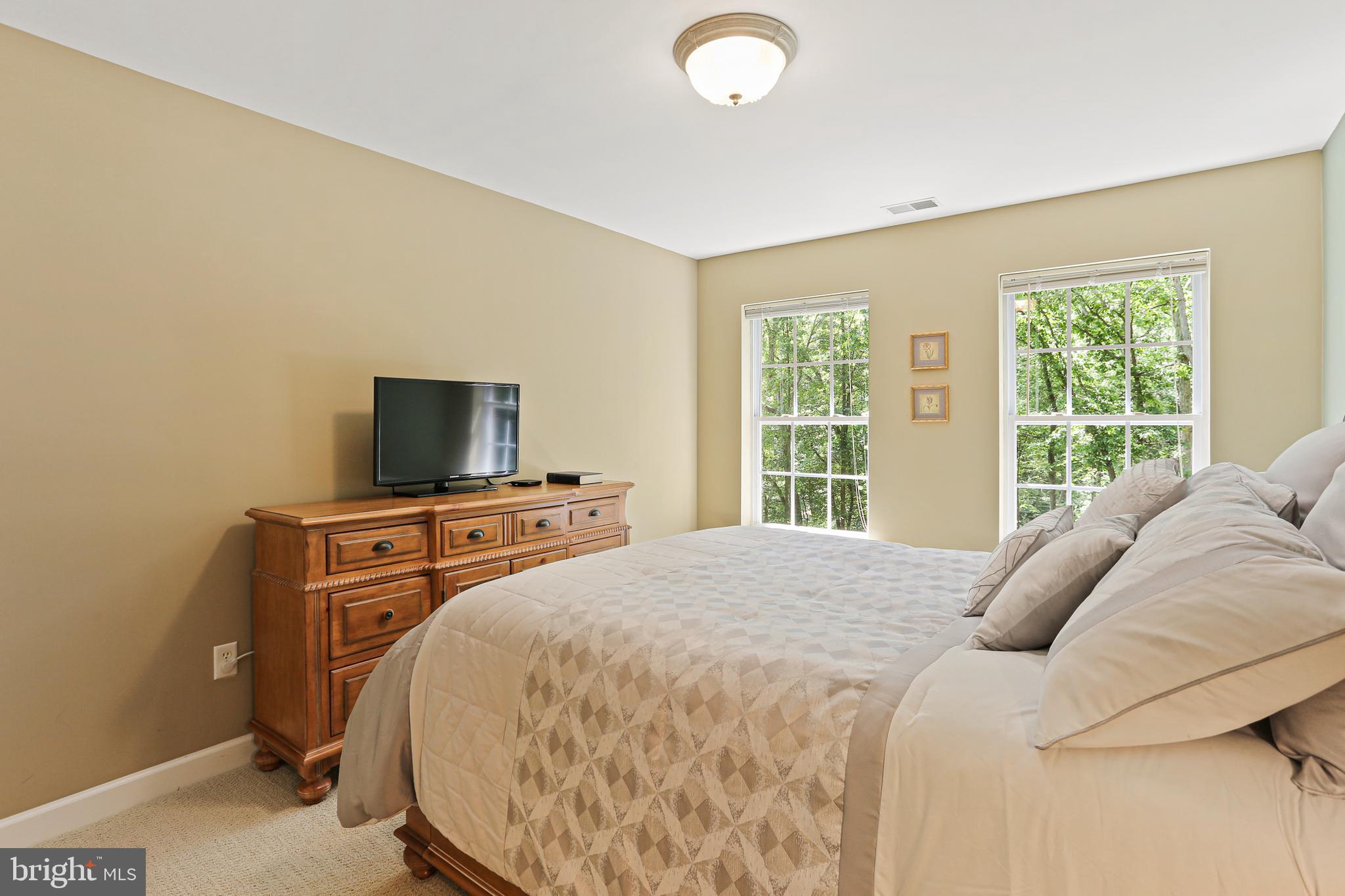 14439 Unionville Road Mount Airy, MD 21771 - Photo 25 of 57 Bedroom 2 with carpeted flooring
