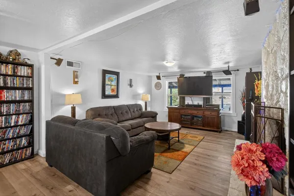 $475,000 | 477 Lynn Way, Yuba City, CA 95991