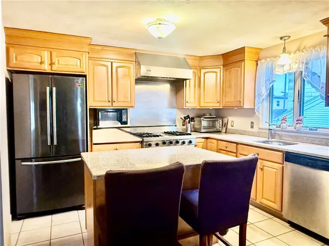 $497,400 | 139 Suffolk Avenue, Pawtucket, RI 02861