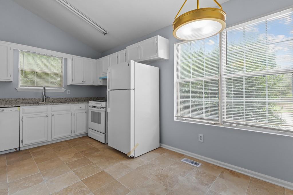 2262 Cobb Creek Drive Decatur, GA 30032 - Photo 10 of 39 Gallery Image 10