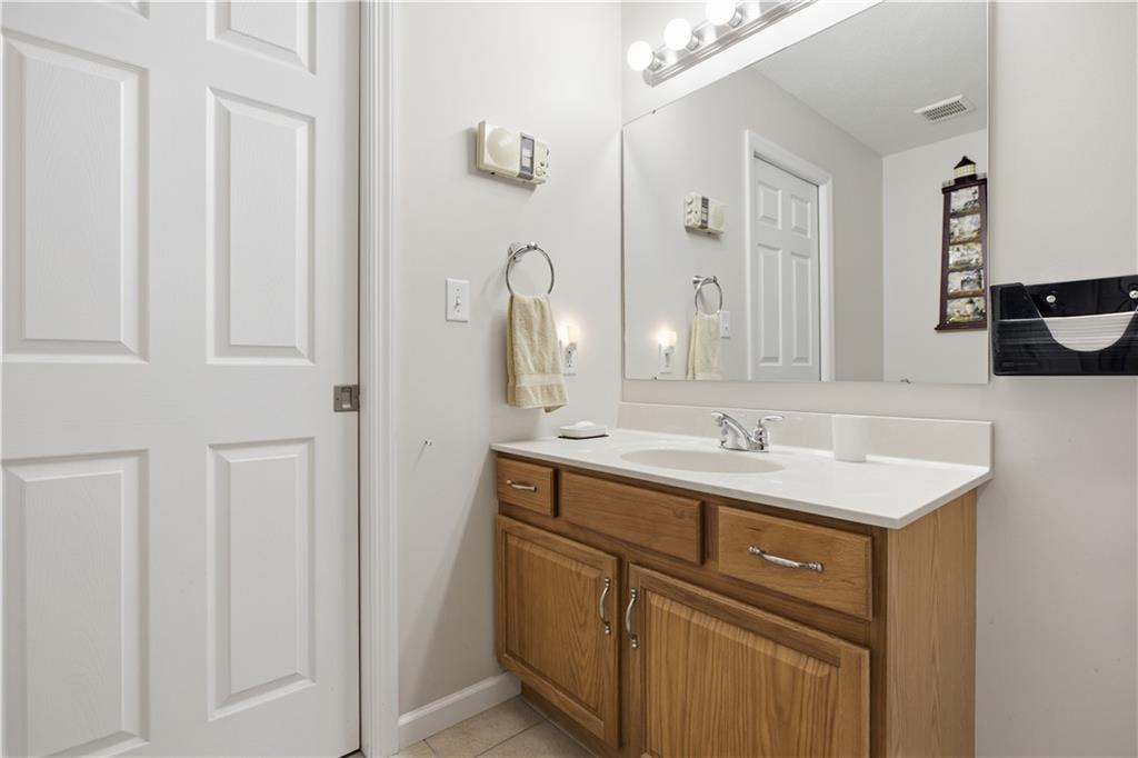 1 Coraopolis Road, Unit 200 Coraopolis, PA 15108 - Photo 16 of 25