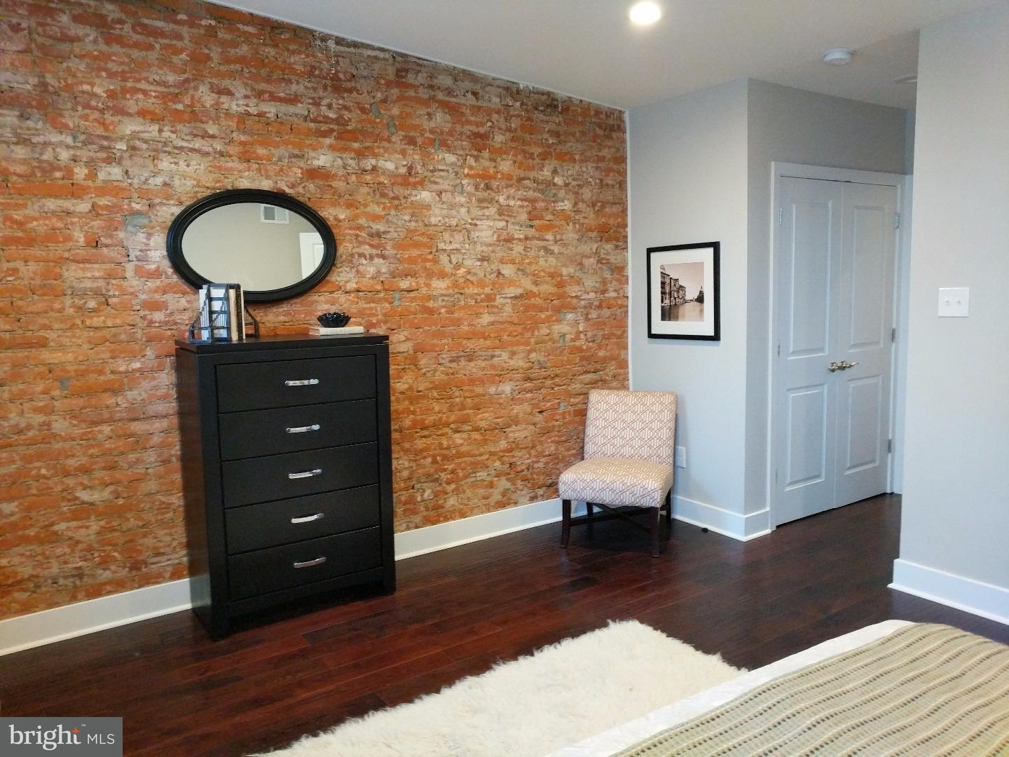 1035 South Chadwick Street Philadelphia, PA 19146 - Photo 19 of 25
