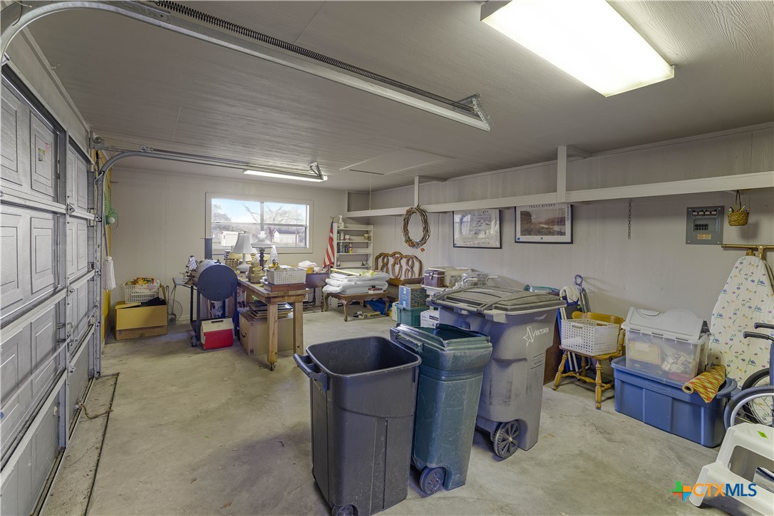 406 Blyth Road Victoria, TX 77904 - Photo 11 of 32 a view of a workspace with furniture